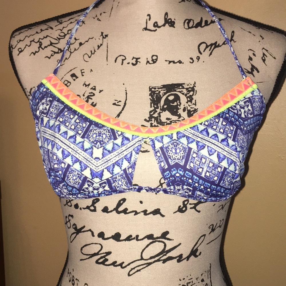 Victoria’s Secret Bikini Top